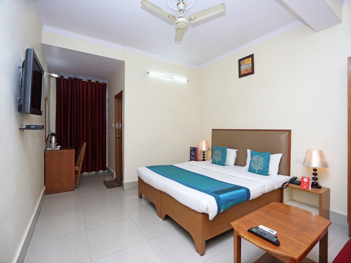 Oyo 10788 Hotel Harisons Continental Patna (Bihar) Bagian luar foto
