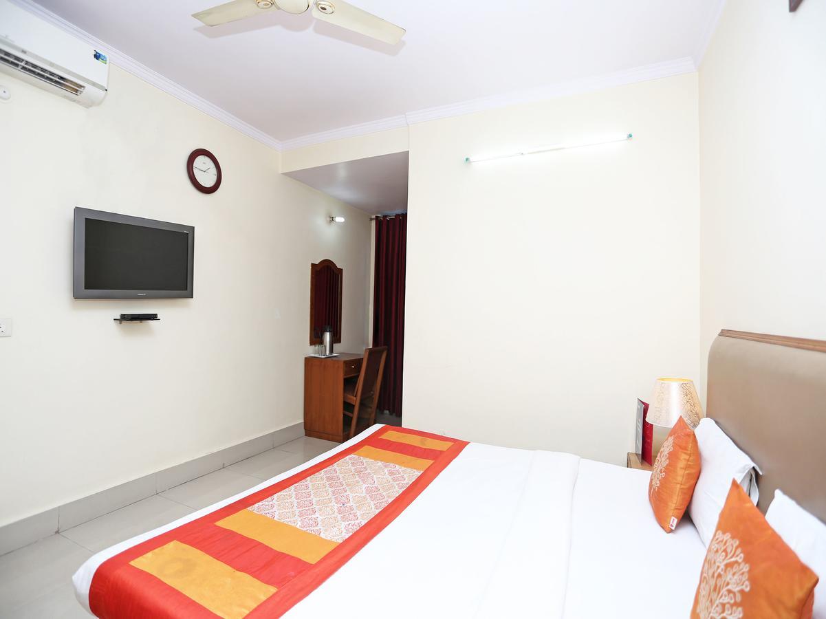 Oyo 10788 Hotel Harisons Continental Patna (Bihar) Bagian luar foto